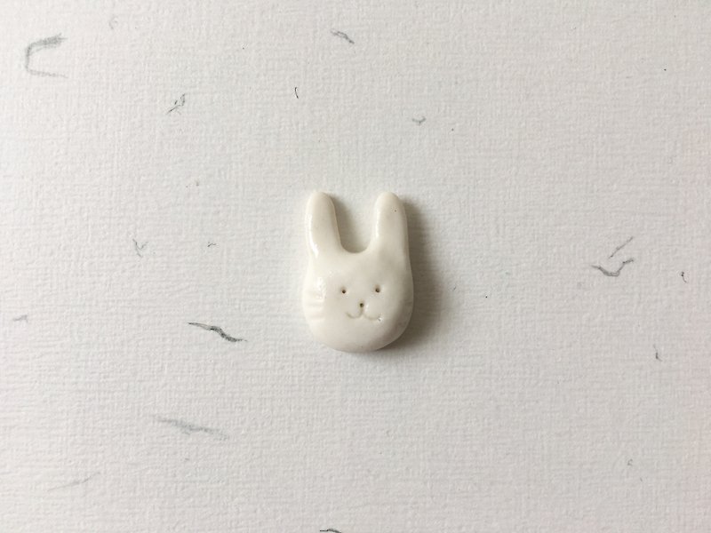 白色小兔别针 - 胸针 - 瓷 白色