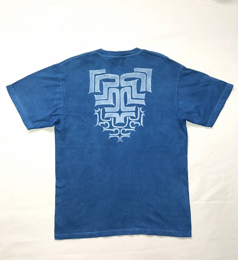 Indigo dyed 藍染 - AINU TEE アイヌ紋様1 - 男装上衣/T 恤 - 棉．麻 蓝色
