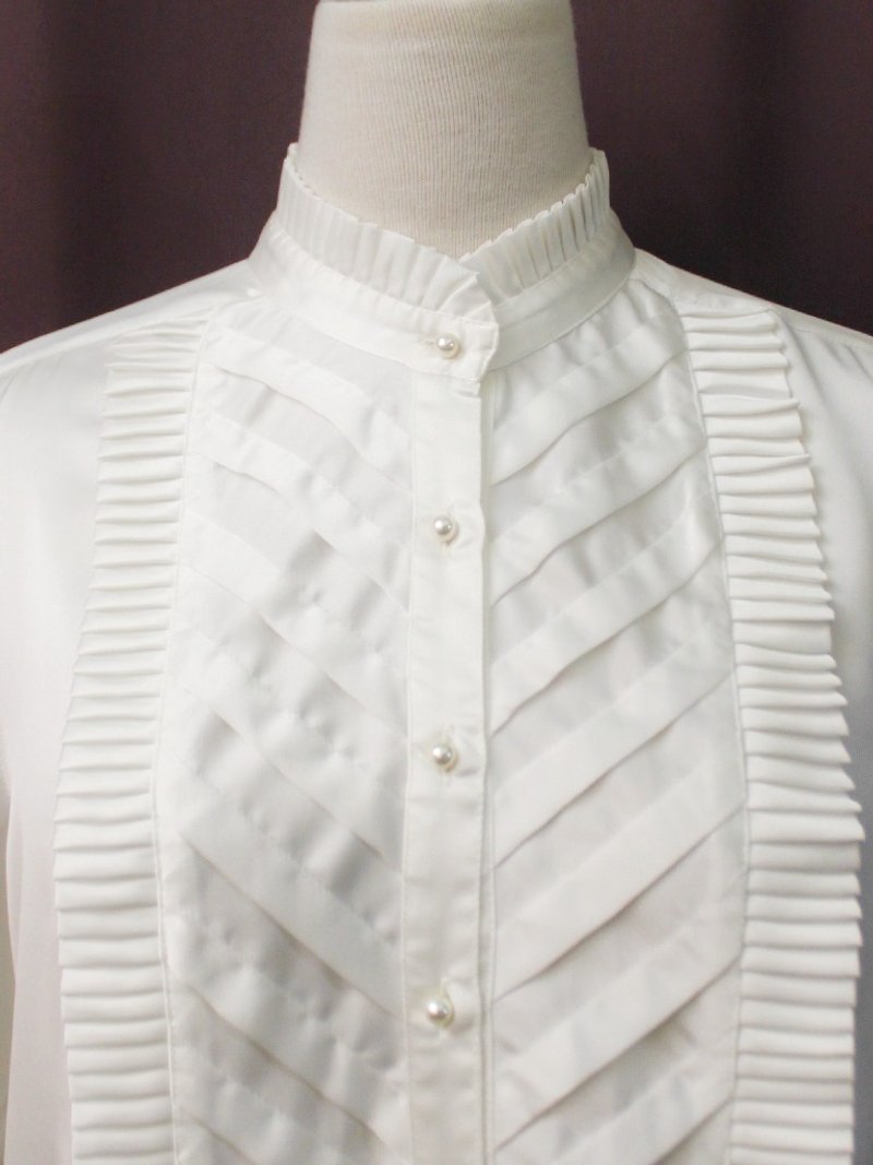 复古日本制典雅法式立领特殊剪裁白色宽松长袖古着衬衫 - 女装衬衫 - 聚酯纤维 白色
