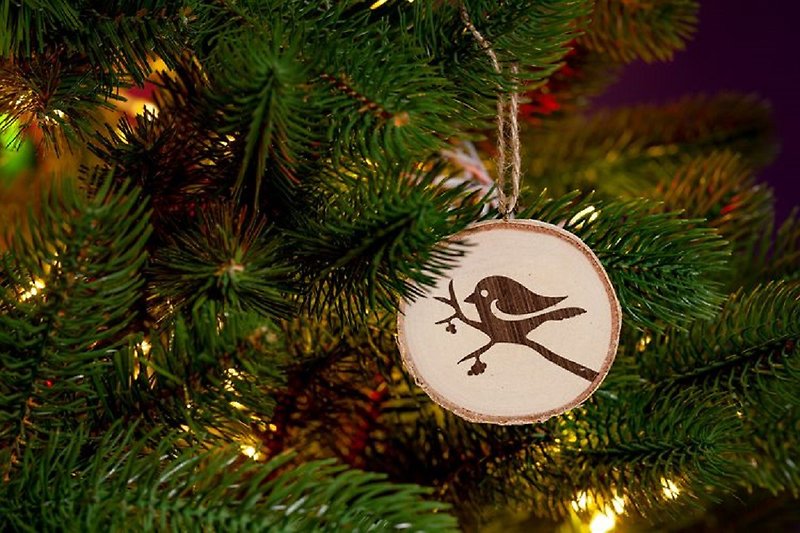 【可爱圣诞礼物】圣诞鸟图案手工木吊饰 - 摆饰 - 木头 卡其色