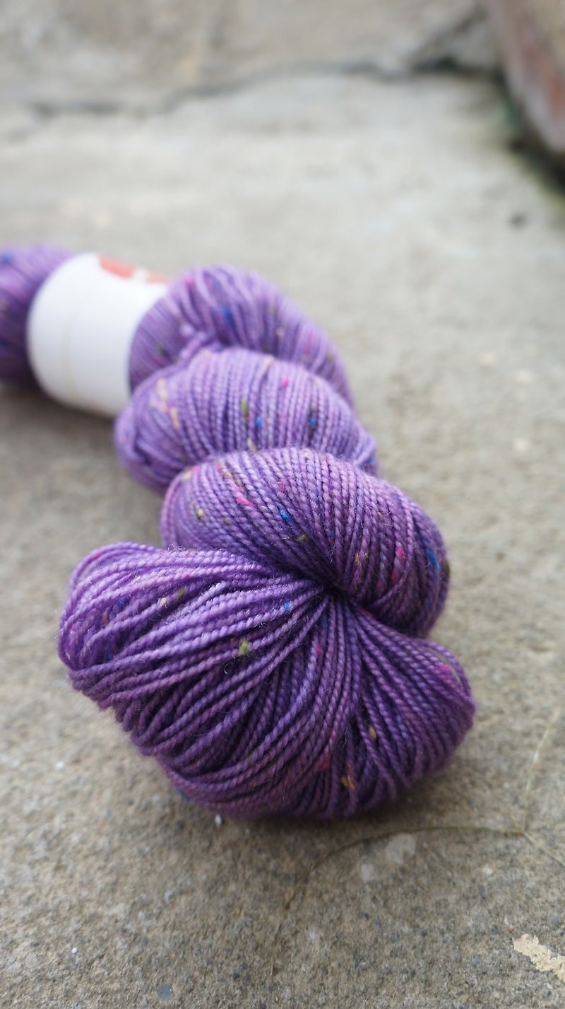 手染线。茄紫(彩色结粒) - 编织/刺绣/羊毛毡/裁缝 - 羊毛 