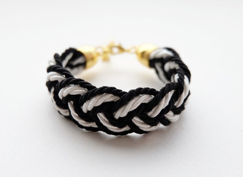 Black and white rope braided bracelet - 手链/手环 - 其他材质 黑色