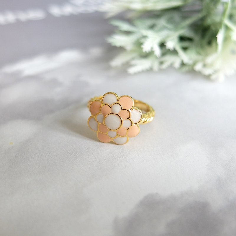 Pink, Cauliflowers Ring, Gold Plated Ring, Gift for her - 戒指 - 其他金属 粉红色