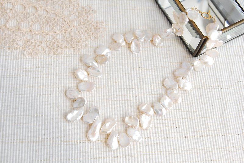 全部花びらケシパールの華やかなネックレス１４kgf - 项链 - 珍珠 白色