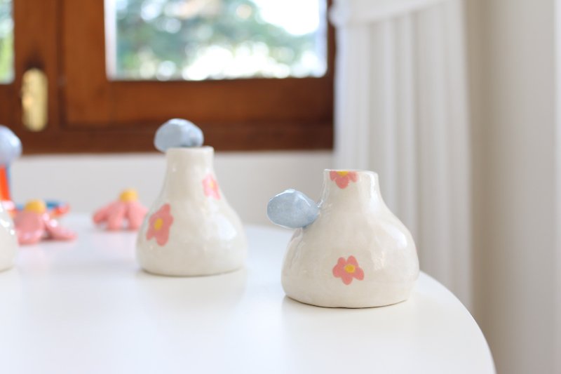Ceramic Tiny Vase Cloud