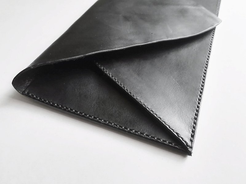 Black Envelope Clutch Bag - Simple Minimalist Chic Clutch - 其他 - 真皮 黑色