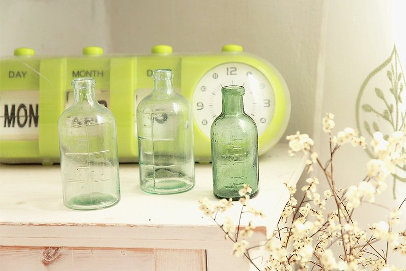 【好日恋物】日本VINTAGE 绿色圆口玻璃瓶 (一组) - 植栽/盆栽 - 玻璃 绿色