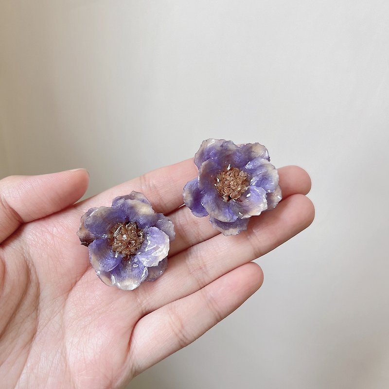 油画风 渲染紫 日本银莲花立体耳环 日本树脂 干燥花耳环 耳夹 - 耳环/耳夹 - 植物．花 紫色