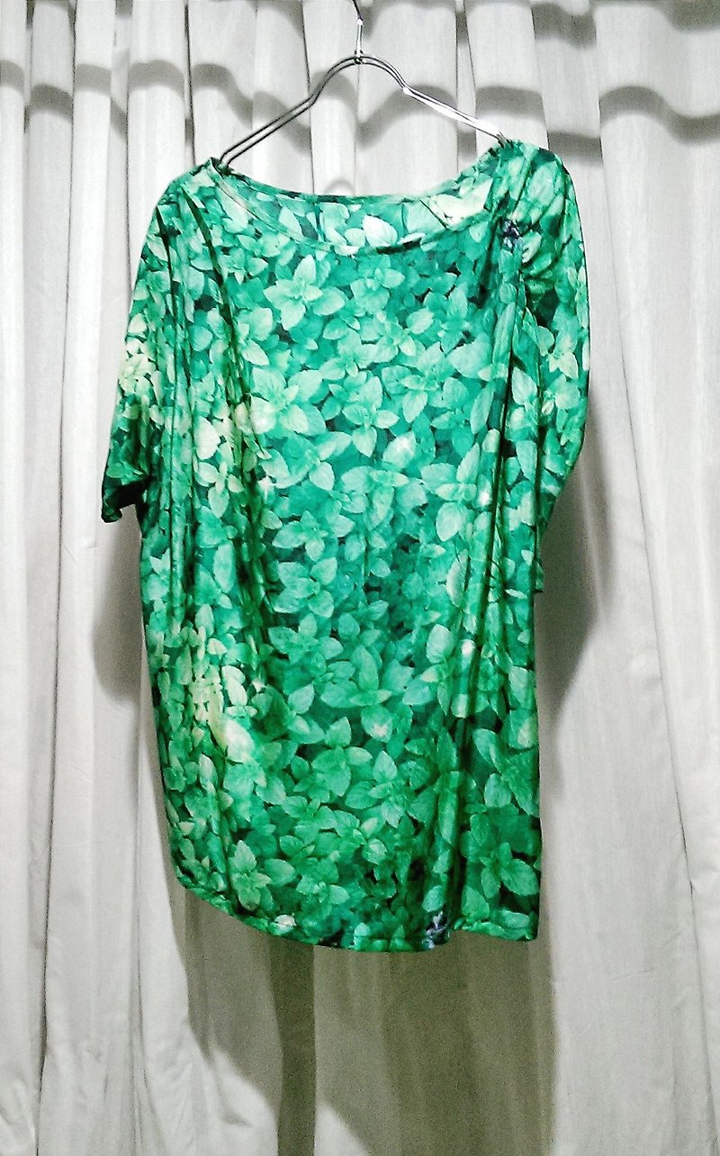 银河星光 100%silk 真丝猫薄荷数位印花宽松上衣 新鲜现货 - 女装上衣 - 丝．绢 绿色