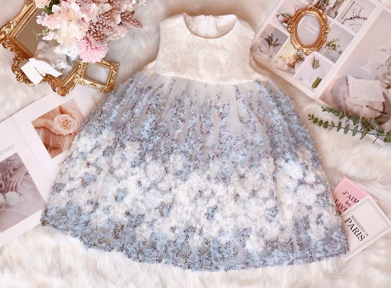 蓝色粉蝶花小洋装 - 童装裙 - 其他人造纤维 