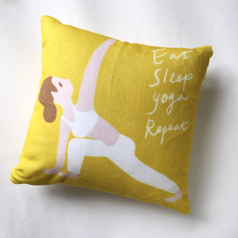 Eat Sleep Yoga Repeat 瑜珈女孩抱枕 绒毛抱枕-含枕芯 芥黄 - 枕头/抱枕 - 聚酯纤维 黄色