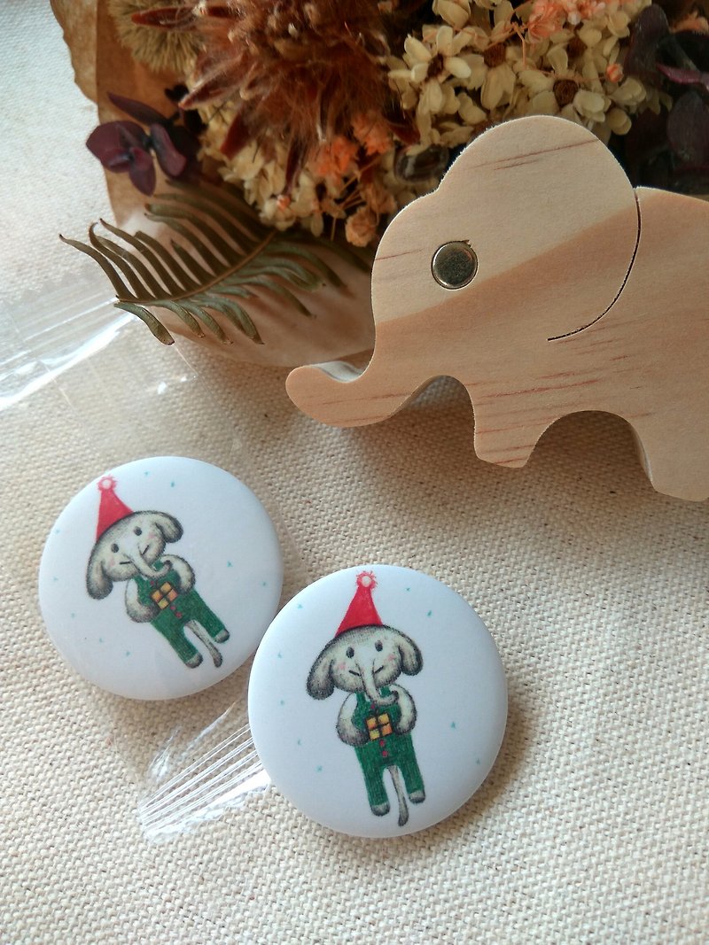 礼物 大象胸章 - 徽章/别针 - 塑料 