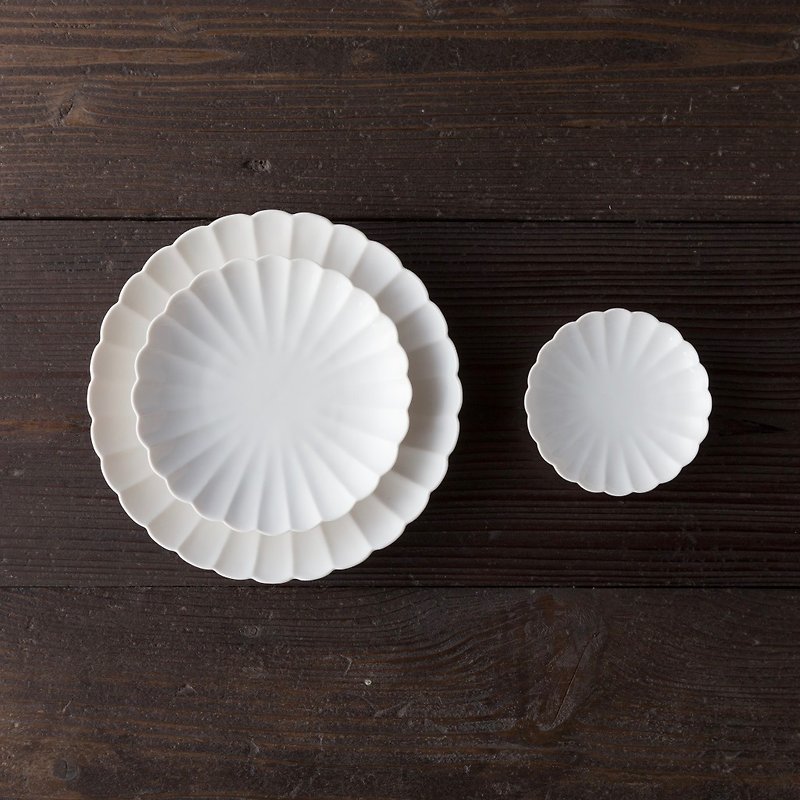 JICON 菊皿 - 盘子/餐盘/盘架 - 瓷 白色