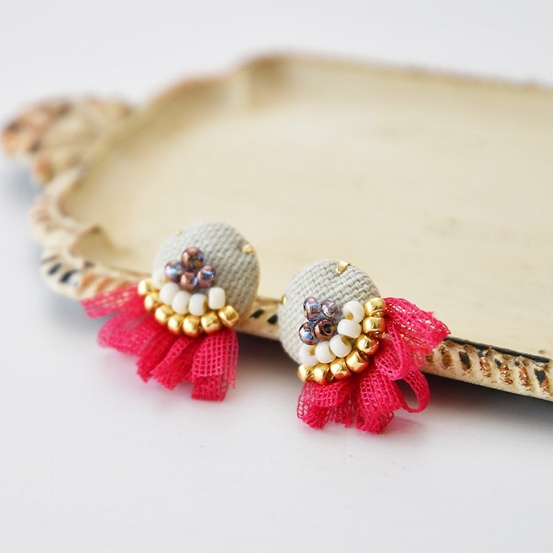 イヤリング/Mesh ribbon tassel earring - 耳环/耳夹 - 棉．麻 粉红色