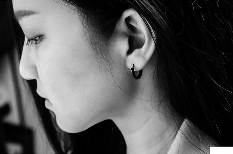 DISSOLVE设计师原创 个性简约耳环 男女通用 - 耳环/耳夹 - 其他材质 银色