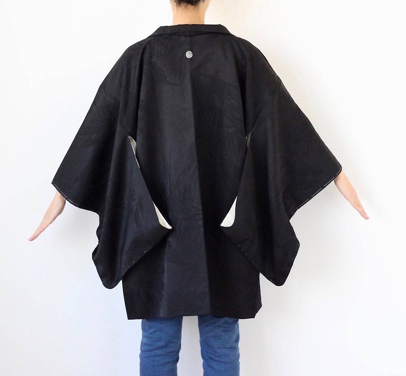 black leaves haori, kimono vintage, haori, Japanese kimono, Japan /2866 - 女装休闲/机能外套 - 丝．绢 黑色