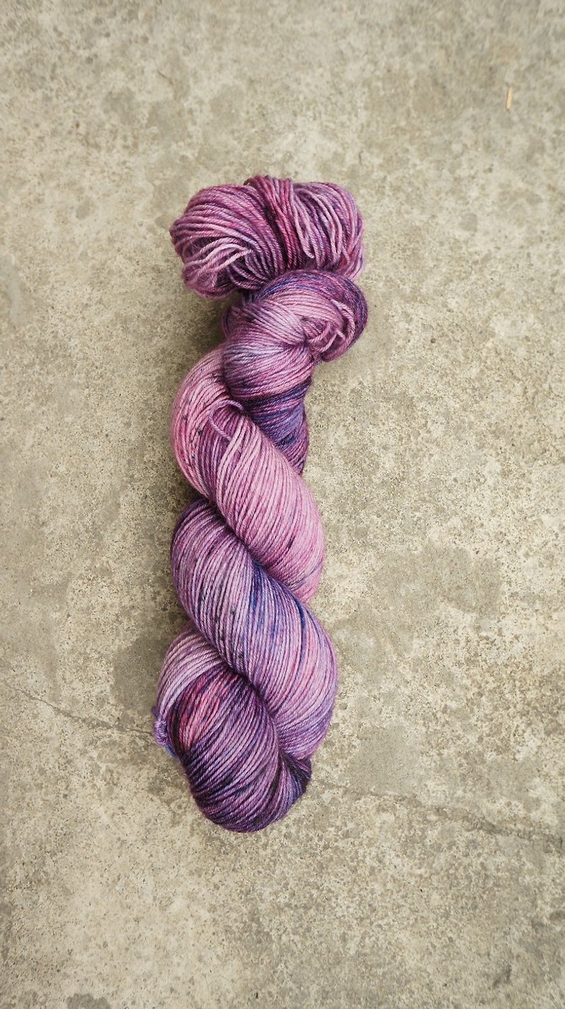 手染线。紫藤蔓 (蓝面羊) - 编织/刺绣/羊毛毡/裁缝 - 羊毛 