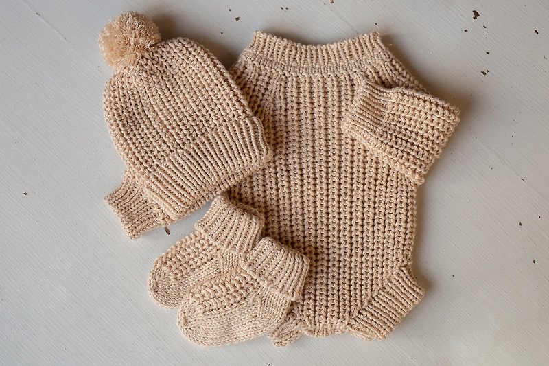 米色新生儿连身衣套装：婴儿的完美服装 - 婴儿饰品 - 其他金属 卡其色