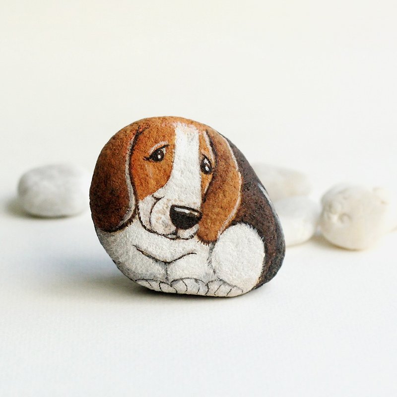 Beagle dog. (stone painting) - 玩偶/公仔 - 石头 咖啡色