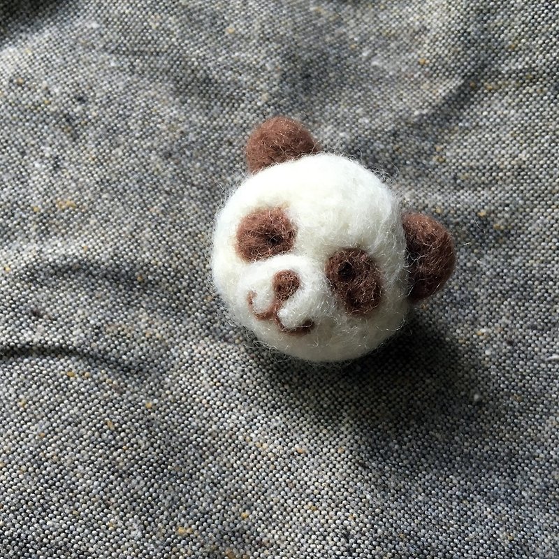 Handmade wool felt brooch : PANDA - 胸针 - 羊毛 白色