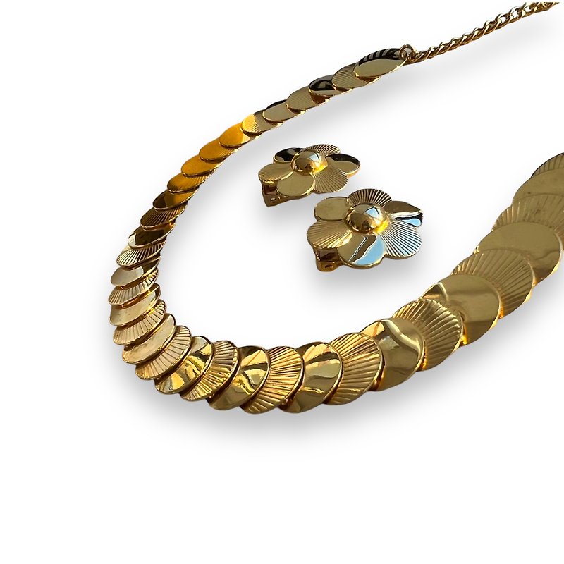 古董 CORO 项链和耳夹耳环金色花朵签名 1940-50 年代 - 项链 - 其他材质 金色