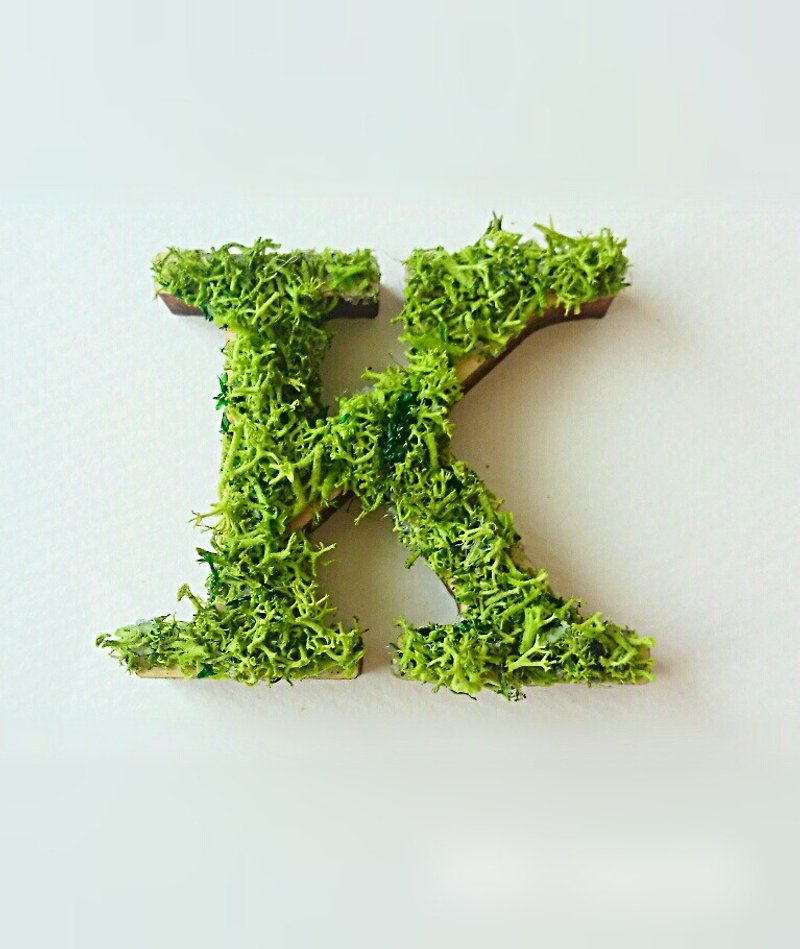 木製アルファベットオブジェ(モス)5cm/K×1点 - 摆饰 - 木头 绿色