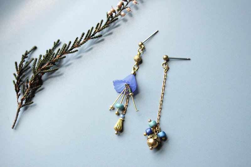 金海棠 蓝 - 耳环 耳针 耳夹 - 耳环/耳夹 - 玻璃 蓝色