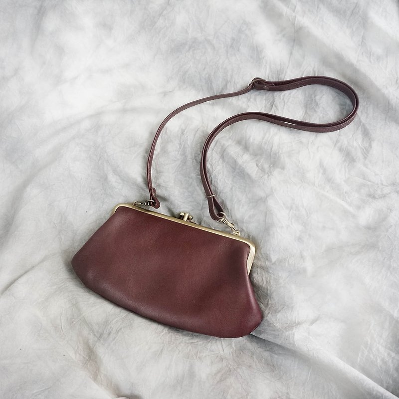 Sienna真皮三框口金皮夹手机袋可以背的皮夹 - 皮夹/钱包 - 真皮 紫色