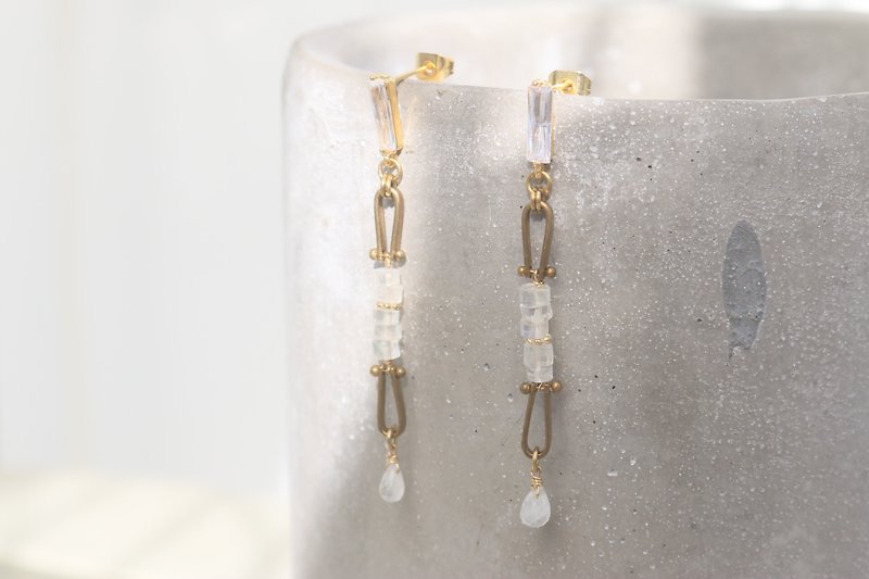月光石 水晶 黄铜 耳环 1033（稍等） - 耳环/耳夹 - 宝石 白色