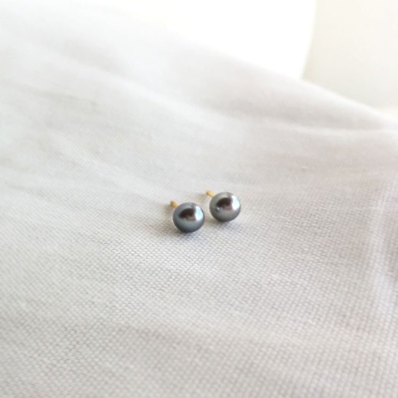 High Luster 5A Quality Gray Pearl Stud Earrings - 耳环/耳夹 - 珍珠 灰色