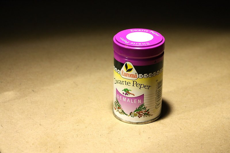 购自荷兰 20 世纪末期老件 紫盖白色马口铁 胡椒罐 - 调味罐/酱料瓶 - 其他金属 紫色