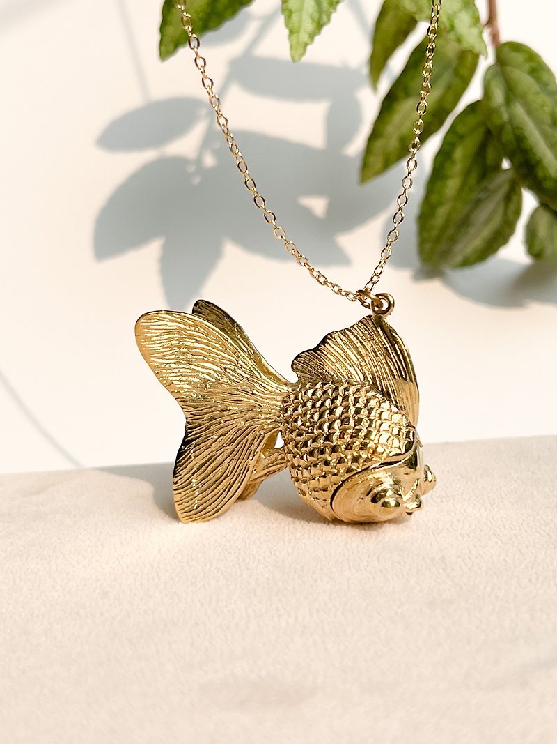 Goldfish Necklace - 项链 - 铜/黄铜 金色