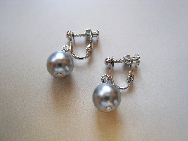 Silky Pearl Earrings / 10mm : Gray Bridal* - 耳环/耳夹 - 珍珠 灰色
