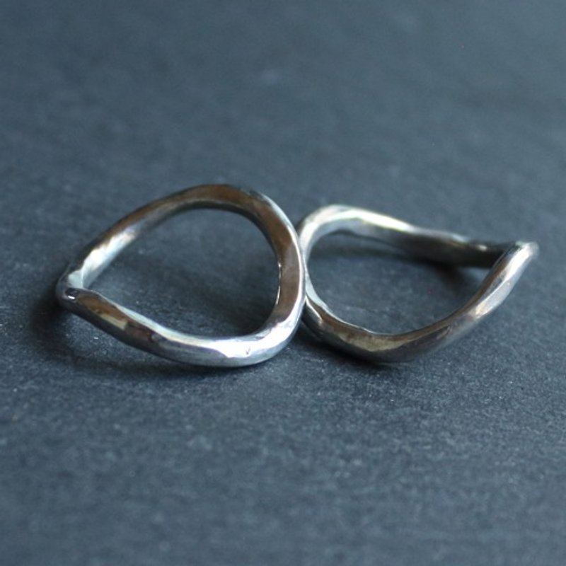 錫 (スズ) × silver リング【Line Hammered Tin Ring 歪み 】金属　シルバー　ペアリング　日本 - 戒指 - 银 银色