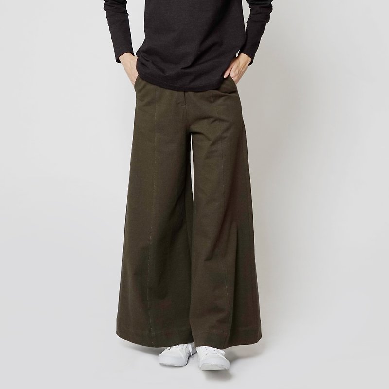 黑白切 FW A字形基本女宽裤 军律 - 女装长裤 - 棉．麻 绿色