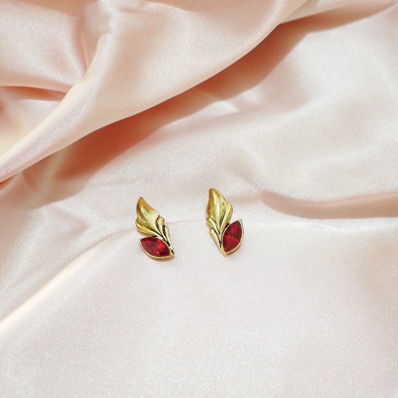 希腊女神典雅红水晶叶片耳环 - 耳环/耳夹 - 其他金属 红色