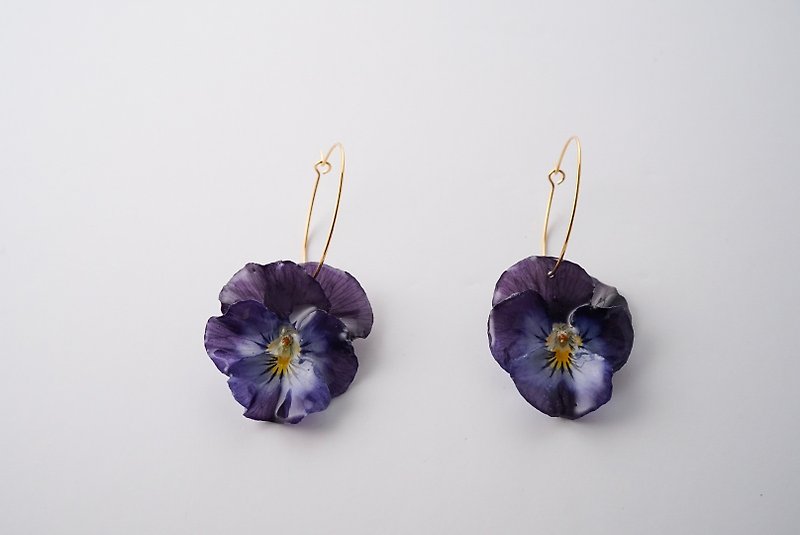ビオラループピアス - 耳环/耳夹 - 树脂 紫色