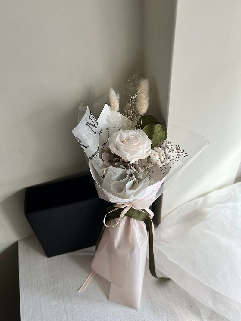 单朵永生白玫瑰花束 - 干燥花/捧花 - 植物．花 