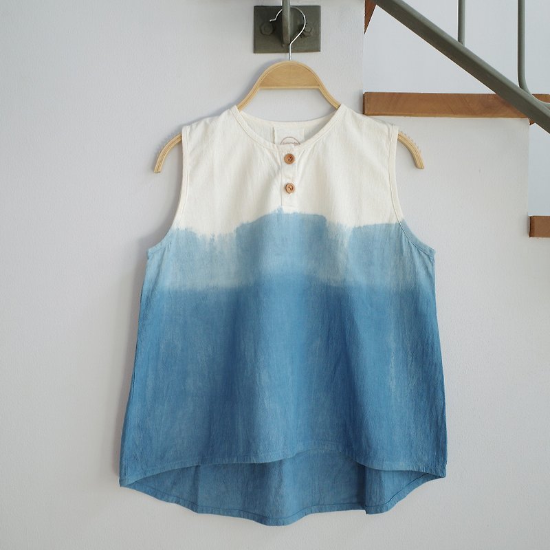Gigil shirt / indigo shade sleeveless top - 女装上衣 - 棉．麻 蓝色