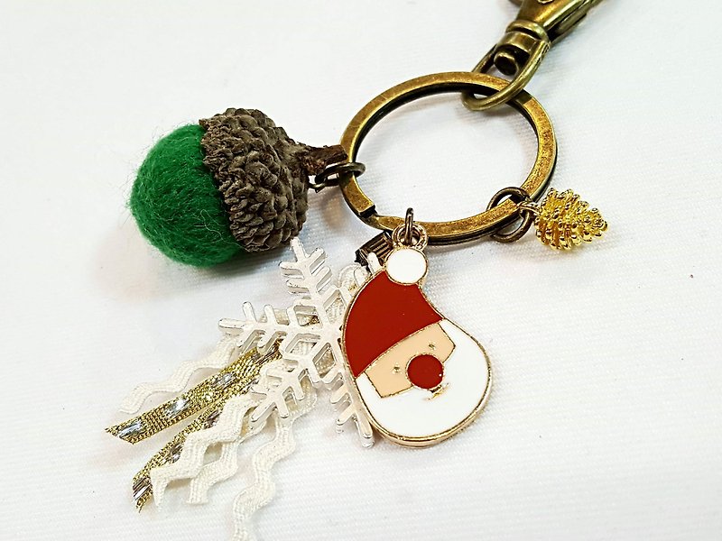 Paris*Le Bonheun。幸福森林。圣诞老公公。羊毛毡橡果松果钥匙圈 - 钥匙链/钥匙包 - 其他金属 红色