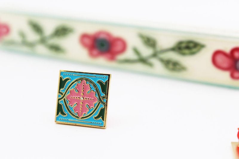 台湾花砖胸章---海棠春好  - 徽章/别针 - 其他金属 