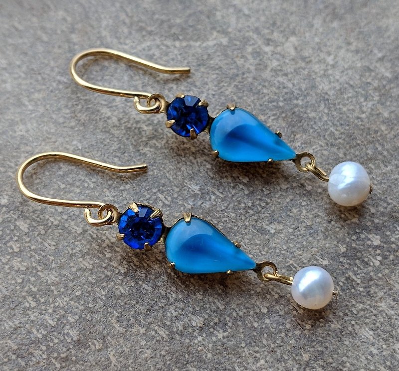 蓝色Swarovski淡水珍珠耳环 - 耳环/耳夹 - 玻璃 蓝色