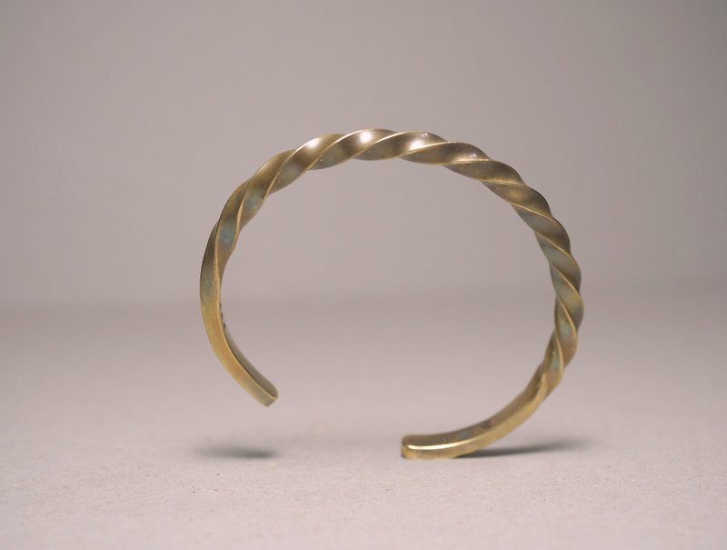 简约螺旋 黄铜手环 concise_ spiral cuff bracelet - 手链/手环 - 其他金属 卡其色