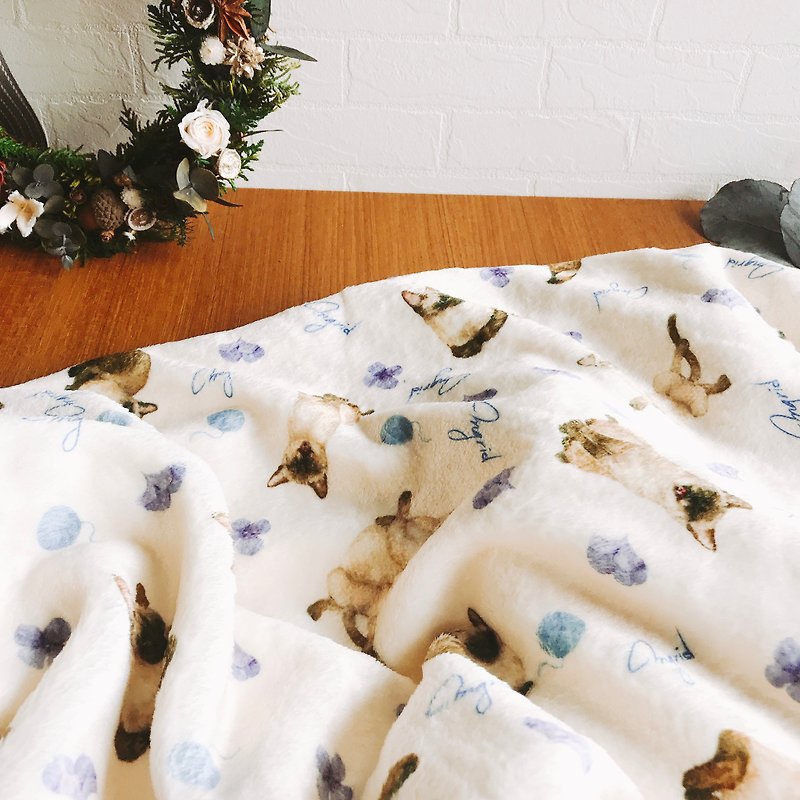英格蓝猫米色底暹罗猫法兰绒毯冷气毯圣诞礼物 - 被子/毛毯 - 聚酯纤维 白色