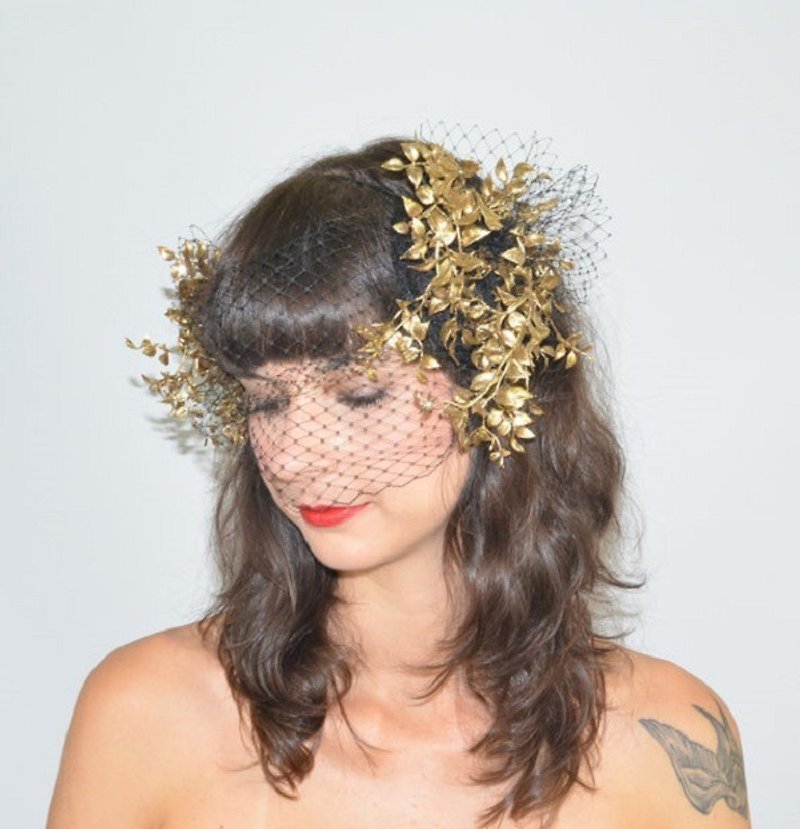 Fascinator Headpiece with Feathery Gold Foliage and Black Veil Across, Statement Cocktail Party Hat, Occasion Fashion Headwear - 发饰 - 其他材质 金色