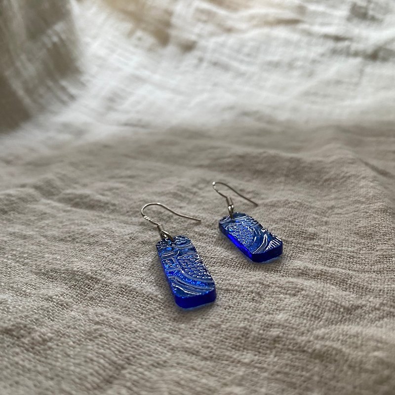 海棠 l 窑烧玻璃耳环 - 耳环/耳夹 - 玻璃 蓝色