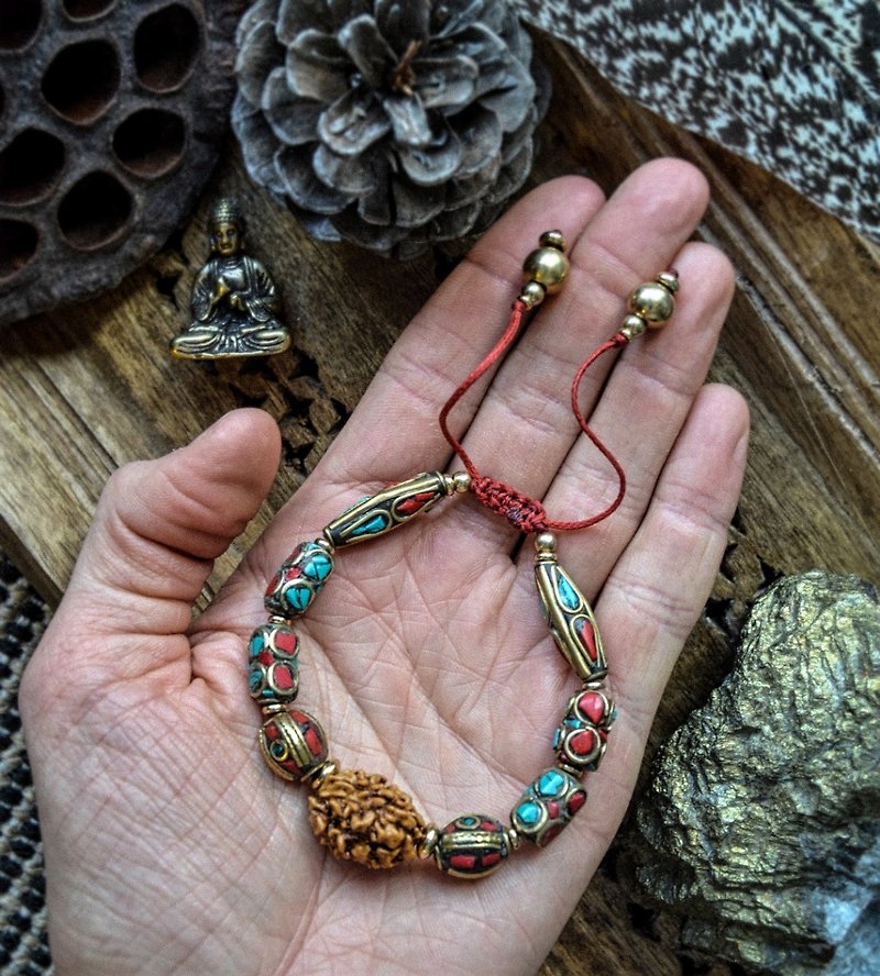 Bracelet with Rare 3-face Rudraksha and Tibetian Beads - 手链/手环 - 木头 多色