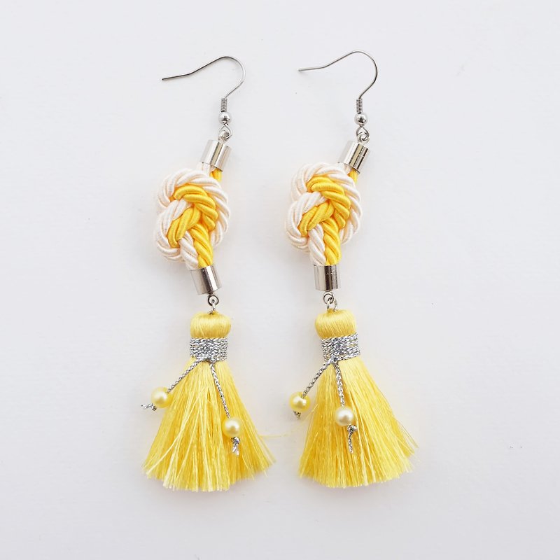 Cream & Yellow heart knotted rope with tassel earrings - 耳环/耳夹 - 其他材质 黄色