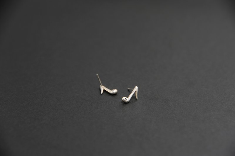 925银 音符 骷髅头 耳环 - 耳环/耳夹 - 其他金属 银色