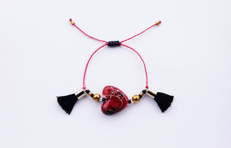 Red wine hand-painted heart black tassel string bracelet - 手链/手环 - 其他材质 红色